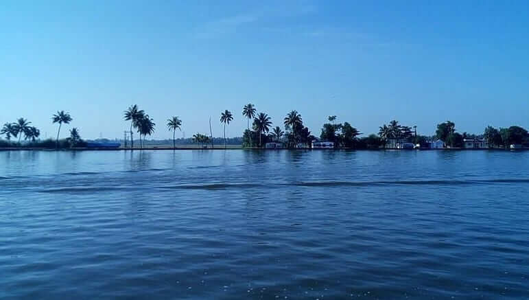Kayamkulam Lake Backwater tourist place in Alappuzha district of Kerala